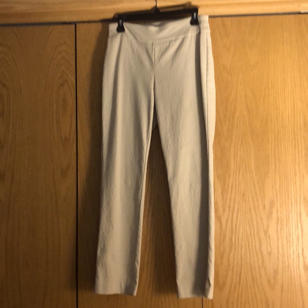 Dana Buchman, straight Pull-on pants. Off white, size 6.